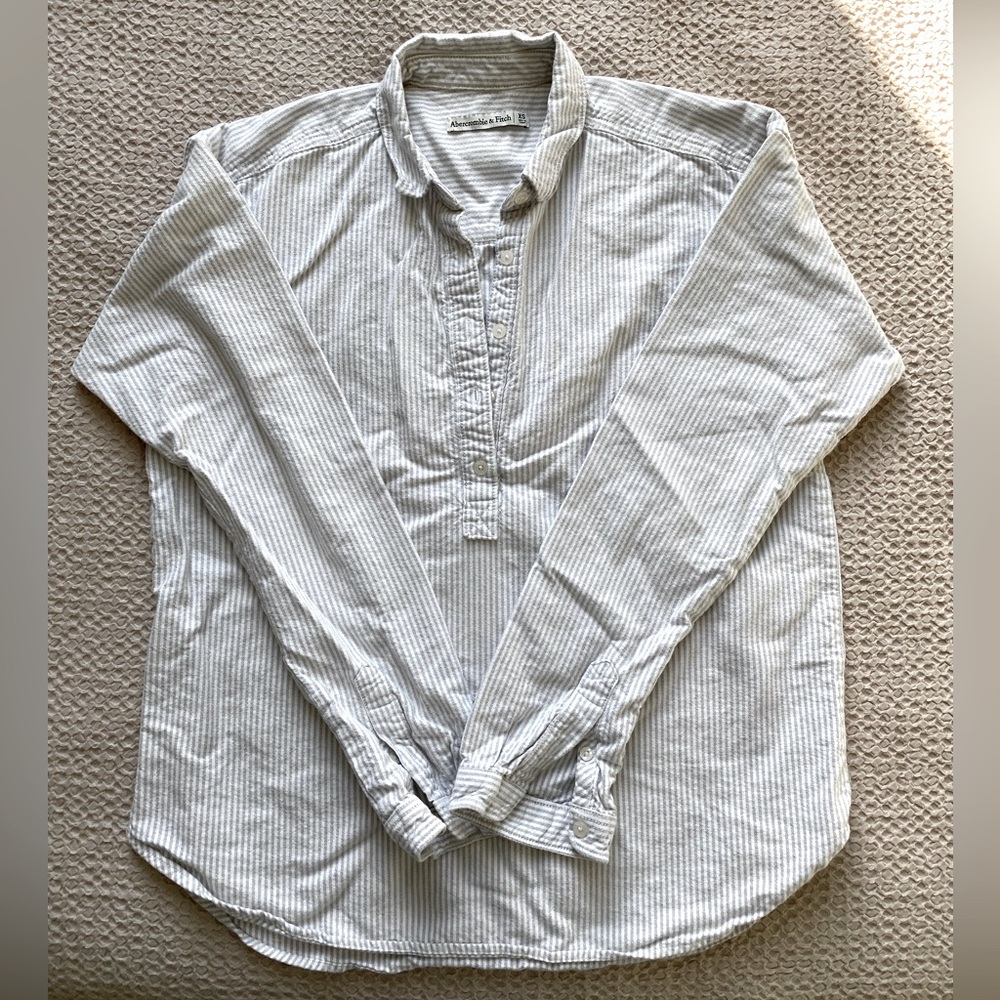 Abercrombie White & Grey Striped Popover Collared Shirt